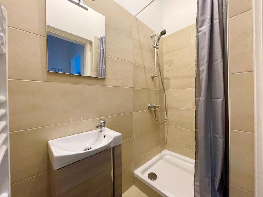 15 Min To Center - Free Parking - Sunny & Quiet Apartman Bécs Kültér fotó