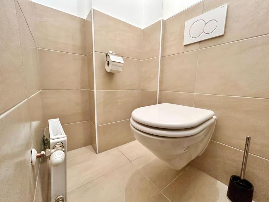 15 Min To Center - Free Parking - Sunny & Quiet Apartman Bécs Kültér fotó